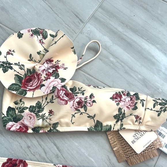 NWT,2Pc Bikini Set,Antonio Melani,Floral hipster Rosette,Statement Suit,Size Med - Picture 2 of 14